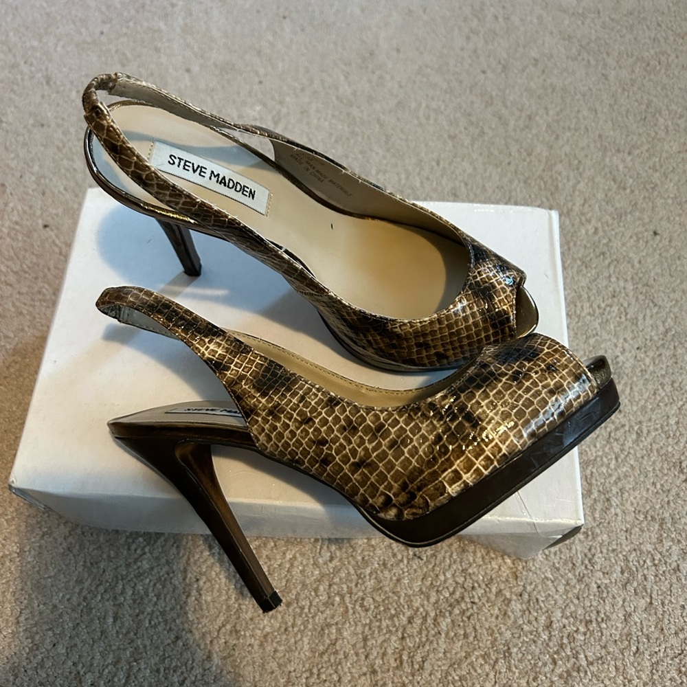 Steve Madden Snakeskin Slingback Heels